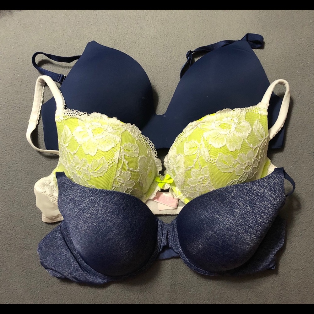 Bundle of Victoria Secret bras